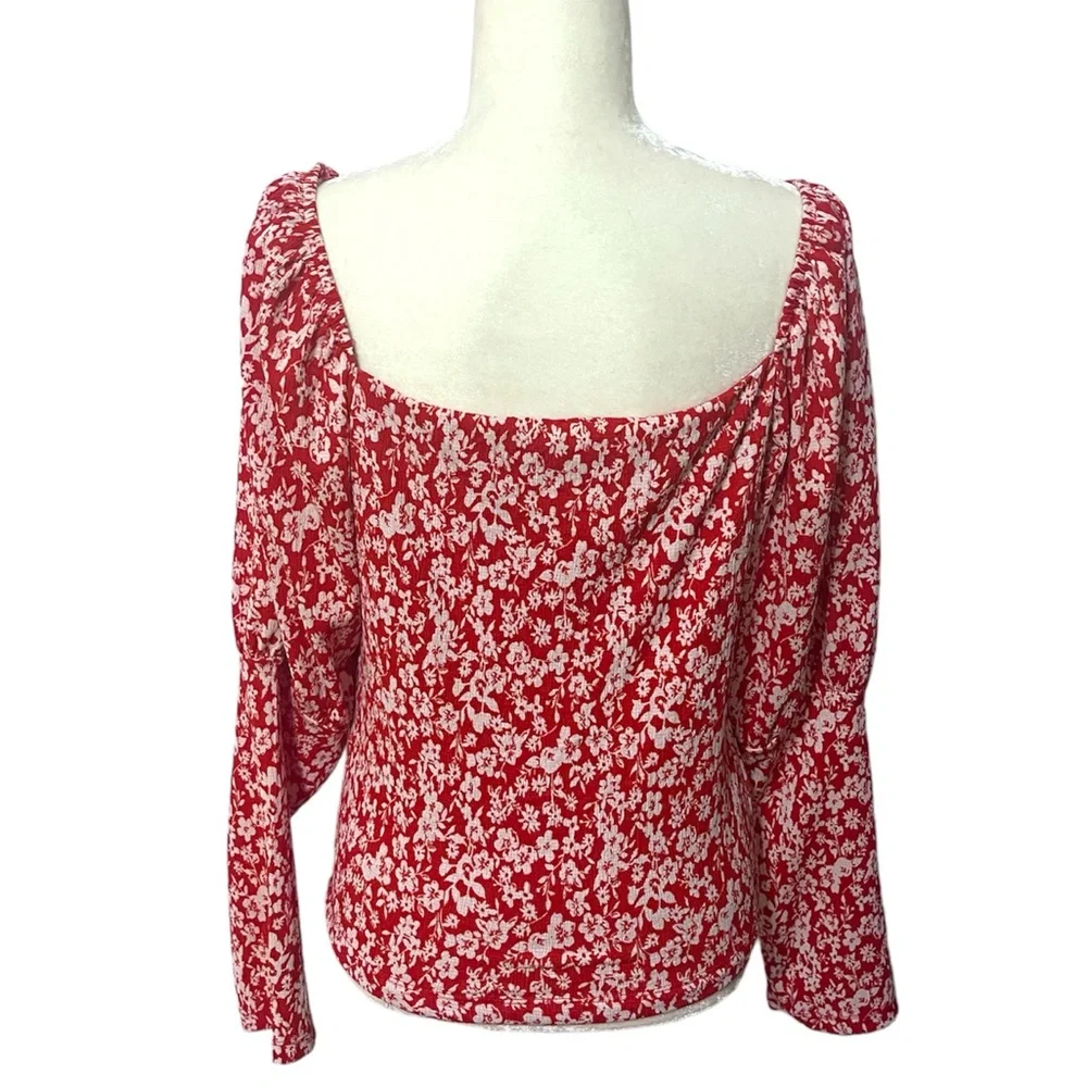 Anthropologie Sweetheart Top Large Floral Red Motif NWT Large Puff Sleeve